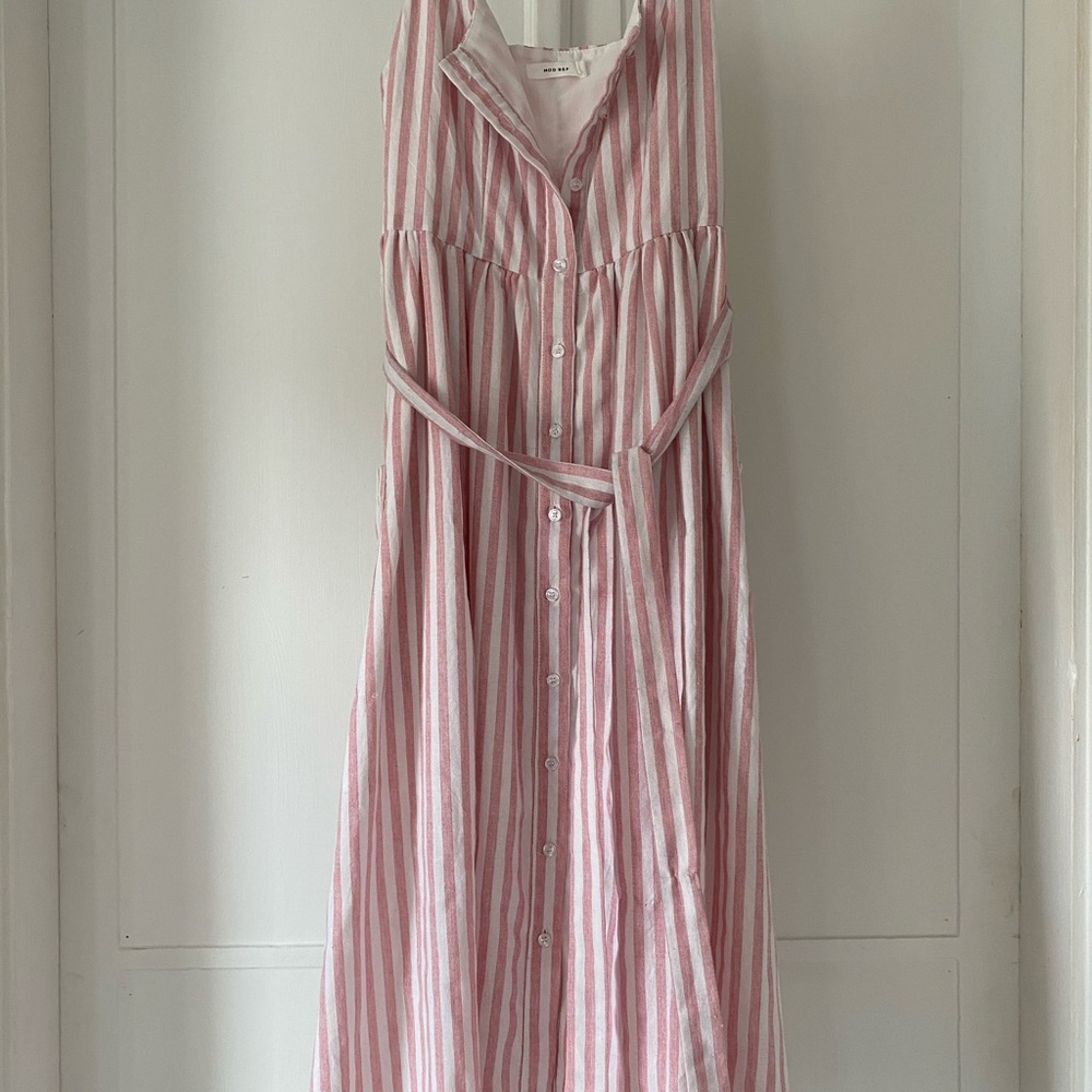 Dress - Picture 2 of 2